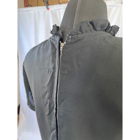 Vintage 1960s Black Mad Men Wiggle Dress with Ruffle Neck & Bow – ILGWU - Picture 13 of 15